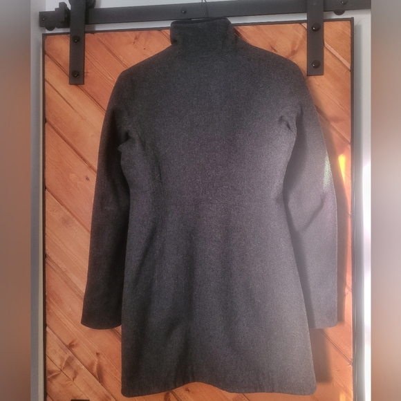 Arc'teryx Elda tech wool coat - Picture 6 of 8